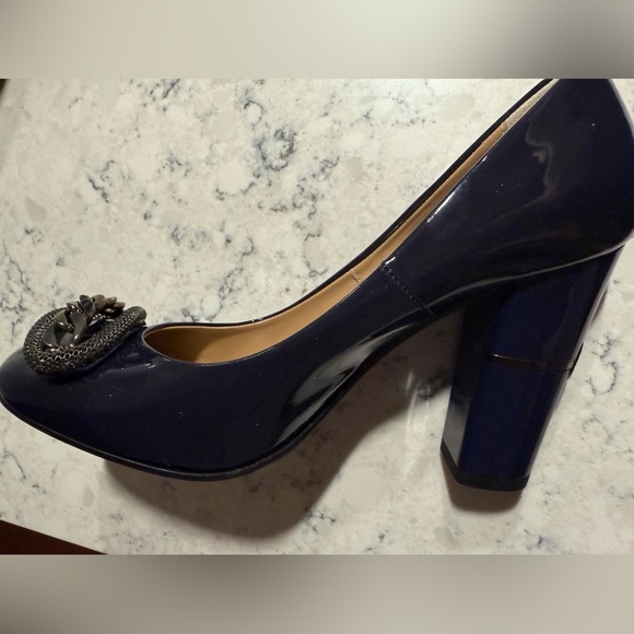 MARINO FABIANI MADE IN ITALY LEATHER Elegant Black Heels with Embellished Buckle - Picture 4 of 4